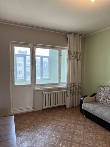 продам 3 х ком кв в мкр: 2 комнаты, 48 м², 105 серия, 5 этаж, Старый ремонт