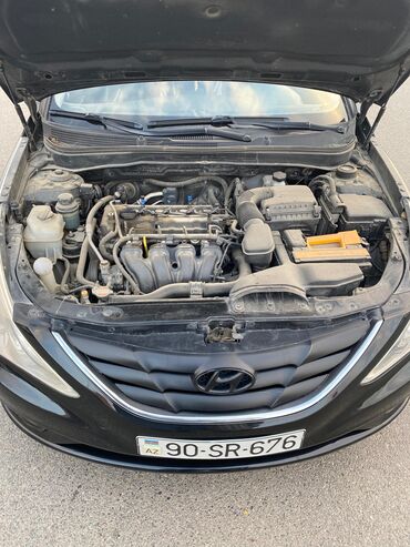 Hyundai: Hyundai Sonata: 2 l | 2010 il Sedan — 9