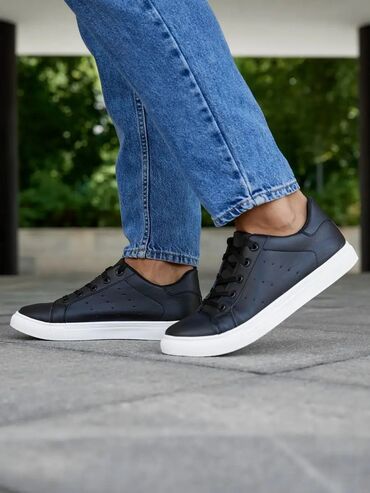 46 обувь: Черные кеды - элегантный выбор для городских прогулок, фитнеса и