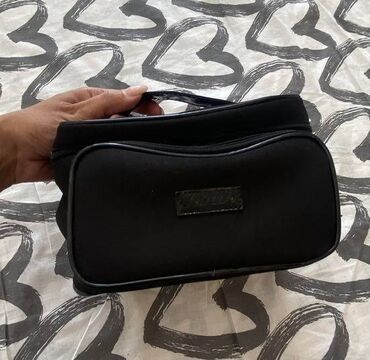 enzo lorenzo kofer: Color - Black