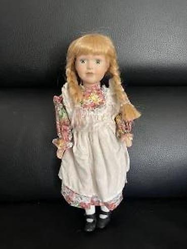 dumpling igračka cena: Porcelanska kolekcionarska lutka – “Sammlerpuppe” (na kutiji — 7