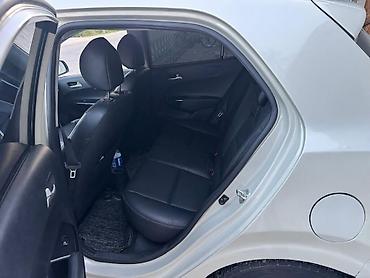 Kia: Kia Rio: 2017 г., Автомат, Хэтчбэк — 17