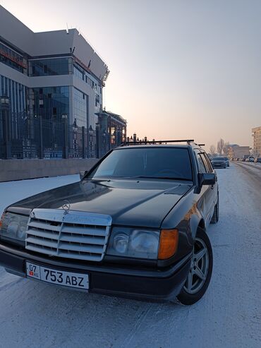 124 салон: Mercedes-Benz W124: 1991 г., 2.3 л, Механика, Бензин, Универсал