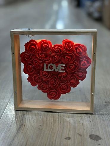 Uşaq üçün elektrik maşınları: LED işıqlı dekorativ çərçivə – “LOVE” yazılı ürək gül kompozisiyası - — 1