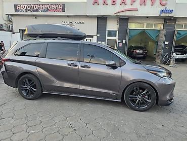 voxy noah: Toyota Sienna: 2021 г., Гибрид, Минивэн — 6