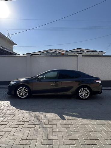 outback 2018: Toyota Camry: 2018 г., 2.5 л, Гибрид, Седан — 3