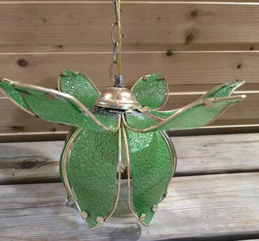 светильник напольный: Подвесной светильник «цветок» из зеленого фактурного стекла -