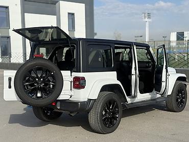 Jeep: Jeep Wrangler: 2023 г., 2 л, Автомат, Электромобиль, Внедорожник — 13