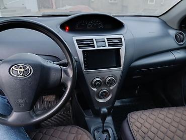 авто ярис: Toyota Yaris: 2009 г., 1.5 л, Автомат, Бензин, Седан — 3