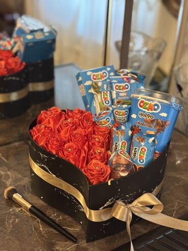 Fiqurlar: Hədiyyəlik kompozisiya – ürək formalı qutu - Qara mərmər naxışlı