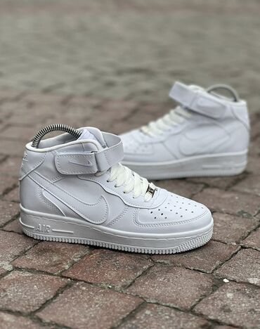 nıke: Nike krasofka😍. Sifariş vermeye telesin