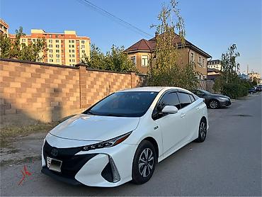 Toyota Prius: 2017 г., Гибрид, Хэтчбэк