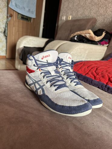 женские кроссовки asics gel lyte: Мужские кроссовки, 42, Asics, Б/у, цвет - Белый, Платная доставка