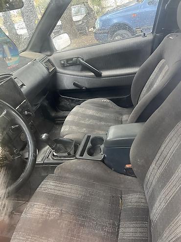 Volkswagen: Volkswagen Passat: 1990 г., 1.8 л, Механика, Бензин, Седан — 3