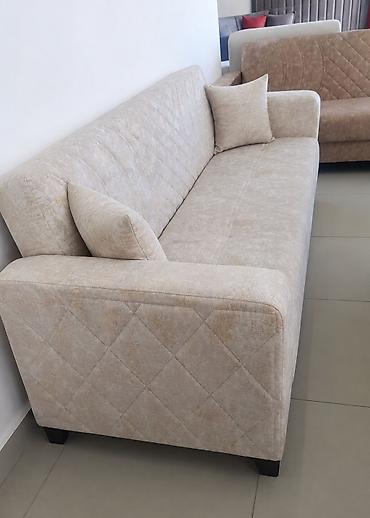 divan masa: Məhsul: Divan + 2 ədəd kiçik dekorativ döşəkcə/yastıq - Rəng: Açıq — 2