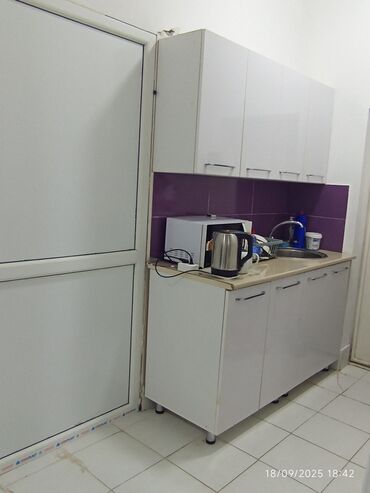 Manikür, pedikür: Manikür, Gellak, şellak, Salonda — 7