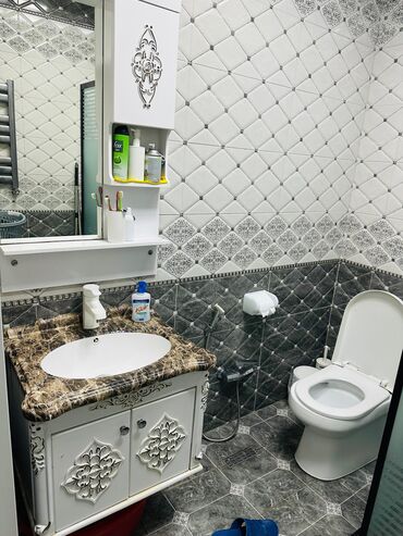 Uzunmüddətli kirayə mənzillər: - Mənzil tipli yaşayış sahəsi - Binada 2 ədəd lift (paslanmayan polad — 16