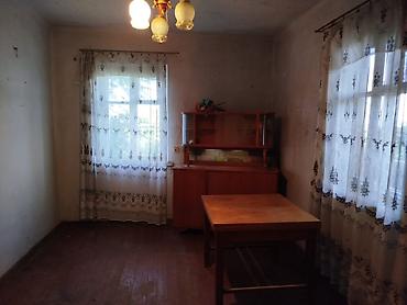gunluk bağ evləri bakı: Siyəzən şəhəri,2 otaqlı ev satılır.İki mərtəbəli binanın blok tipli — 1