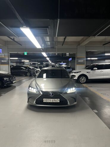 Lexus: Lexus ES: 2020 г. — 1