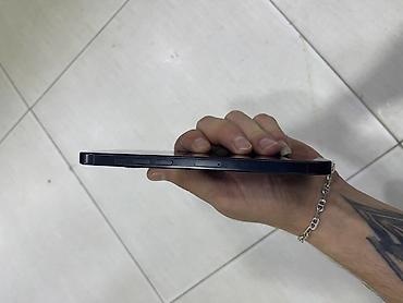 ayfon 12 barter: IPhone 16 Pro Max, 512 GB, Qara, Simsiz şarj — 6