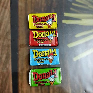 Əfsanəvi Donald saqqızlarını əldə etmək tələsin. 90 -cı illərə lalafo.az -da Əfsanəvi Donald saqqızlarını əldə etmək tələsin. 90 -cı illərə