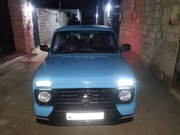 VAZ (LADA): LADA Niva (klassik kuzov) – parlaq mavi rəngdə, şəhər və off-road üçün — 8