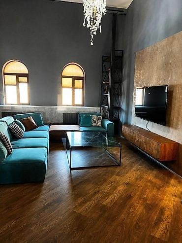 səbail rayon: İcarəyə verilir 4 otaqlı yeni tikili 235 m², Səbail r. Kateqoriya — 3