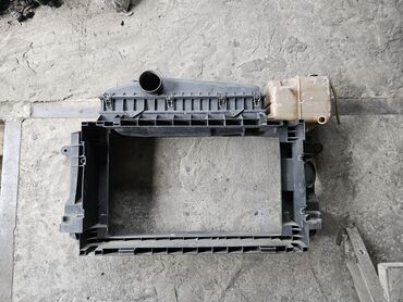 Радиаторы: Основной радиатор Mercedes-Benz T2 (Rex) 609D 4.0, (86-1996г.в) — 2