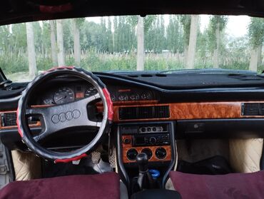 набор ключей для автомобиля б у: Audi 100: 1988 г., 2.3 л, Механика, Бензин, Седан
