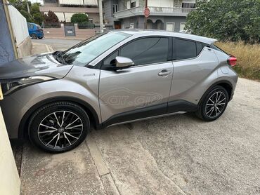 Toyota: Toyota C-HR: 1.8 l. | 2017 έ. SUV/4x4 — 3