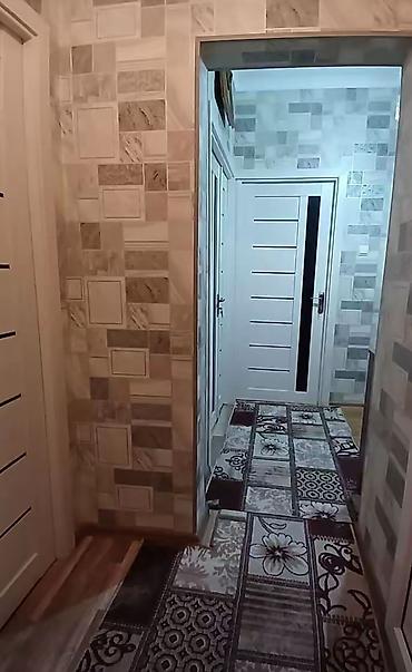 Köhnə tikili: Mingəçevir şəhəri, QRES qəsəbəsi. 1-ci mərtəbədə 2 otaqlı, 4-ə düzəlmə — 7