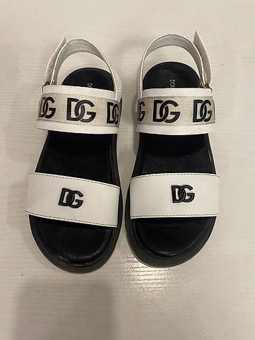 ağ sandallar: Dolce & Gabbana uşaq sandalıları - Model: DG loqolu iki qayışlı — 2