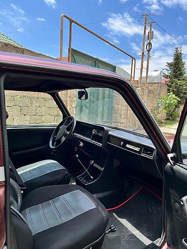 2107 panel: VAZ 2107 sedan – klassik “Jiquli”. Rəng: tünd albalı (bordo). Kuzov — 8