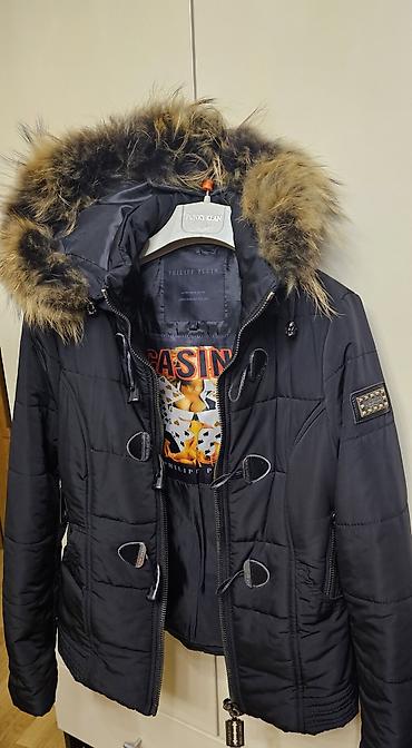 Kurtkalar: Qadın üçün isti gödəkçə"Philipp Plein".Yaxşı vəziyyətdədir.Mexi — 2