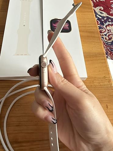 Apple Watch: Apple Watch Series 11, 42 мм, Rose Gold, ремешок Light Blush, GPS — 5