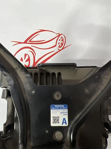 9000: Toyota 2013 г., Б/у, Оригинал, Япония — 2
