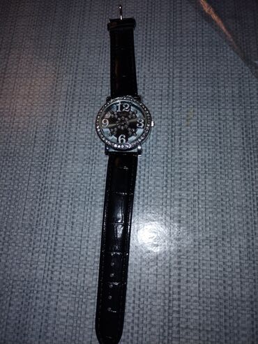 esger saatlari: Новый, Наручные часы, цвет - Черный