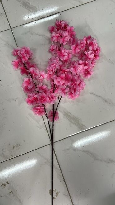 Süni güllər: Məhsul: Dekorativ süni gül kompozisiyaları və vazo/qablar - Yumşaq -da lalafo.az — 26 Süni güllər: Məhsul: Dekorativ süni gül kompozisiyaları və vazo/qablar - Yumşaq — 26