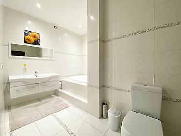 Продажа квартир: For rent a 2 bedroom apartment in the golden square. 146 Panfilov — 3