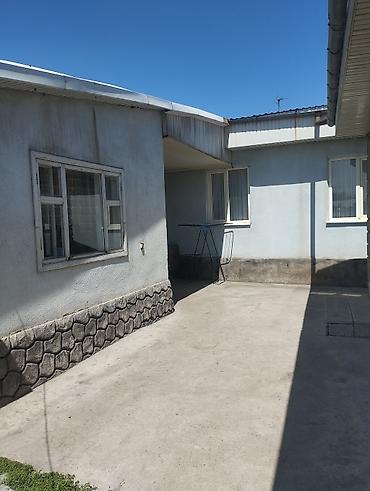 Продажа барачных домов: 🏡 Продаётся просторный кирпичный дом с большим потенциалом! 💰 Цена — 28