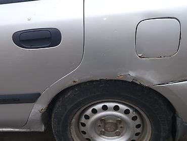 Mitsubishi: Mitsubishi Carisma: 2001 г., 1.6 л, Механика, Бензин, Седан — 10