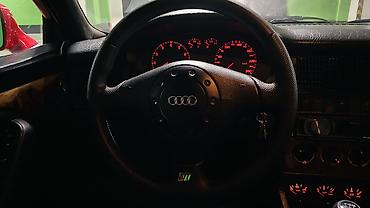 Audi: Audi 80: 1992 г., 2 л, Механика, Бензин, Седан — 31