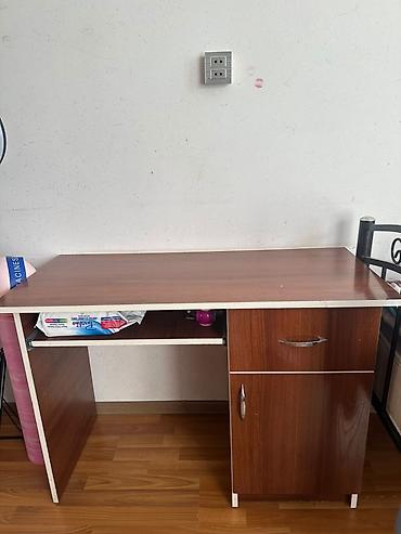 taxt 2 ci el: Yataq otağı dəsti + iş masası - Kupe dolab: 3 qapılı sürgülü sistem — 3