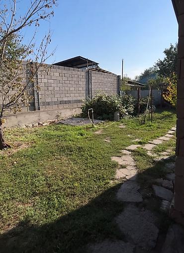 каракол жарнамасы: 🏡 ПРОДАЁТСЯ ДОМ НА ПЕРВОЙ ЛИНИИ — СЕЛО АК-ЖОЛ 📍 Ул. Манаса, первая — 3