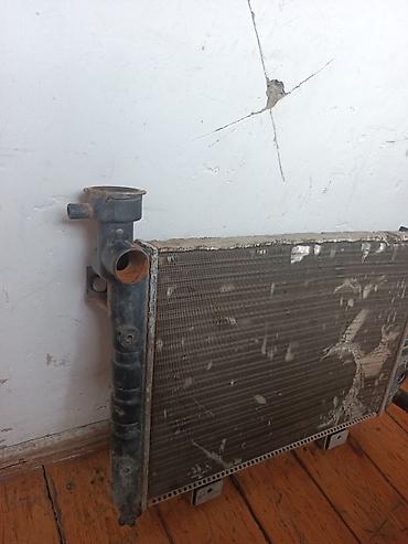 Avtomobil radiatoru - Material: alüminium əsas, plastik yan çənlər -