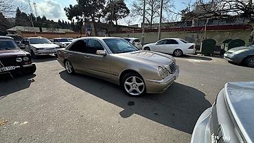 Mercedes-Benz: Mercedes-Benz E‑Class W210 sedan - Ban növü: sedan, 4 qapı - Rəng — 1