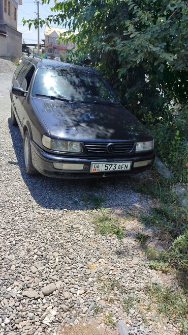 Volkswagen Passat: 1994 г., 2 л, Механика, Бензин, Универсал