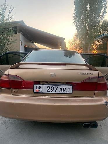 вмятина: Honda Accord: 2000 г., 2.3 л, Автомат, Бензин, Седан — 4