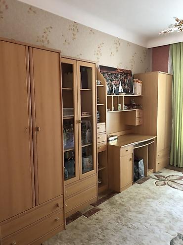 gence taxta: Yeniyetmə üçün tam mebel dəsti satılır. Dəstə daxildir: çarpayı, şkaf — 2