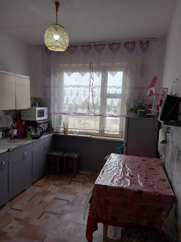 продаю дом село васильевка: 2 комнаты, 52 м², 105 серия, 3 этаж, Дизайнерский ремонт
